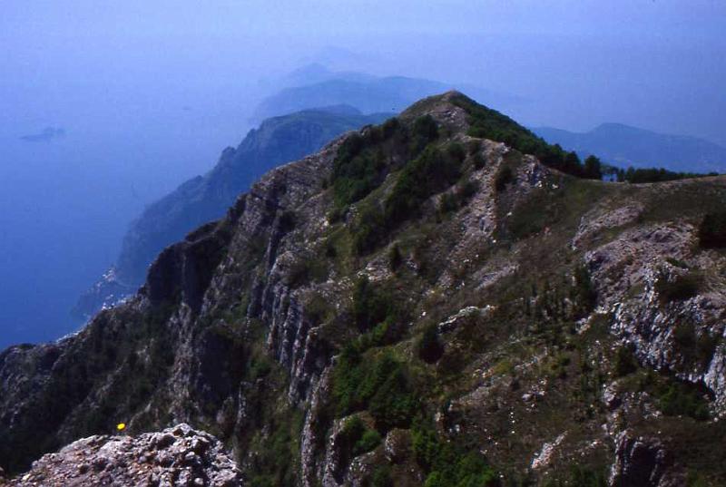 268-Dal Monte Molaro,veduta,aprile 1990.jpg